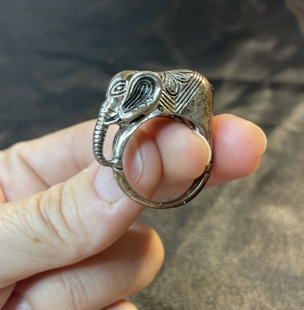Vintage Bali Style 3D Elephant Animal Statement Ring Heavy Silver Tone Sz9